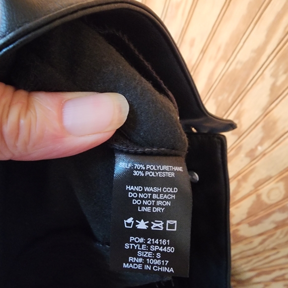 Shinestar Men's Sleek Black Pants - Picture 5 of 5